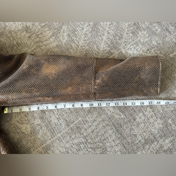 FP We the Free Fenix Vegan Snakeskin Jacket Womens Size Medium Snake Skin Print - Picture 11 of 11